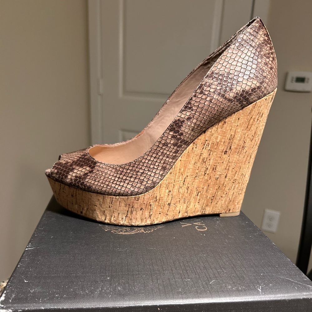 Vince Camuto Peeptoe Wedge ~ Snake print